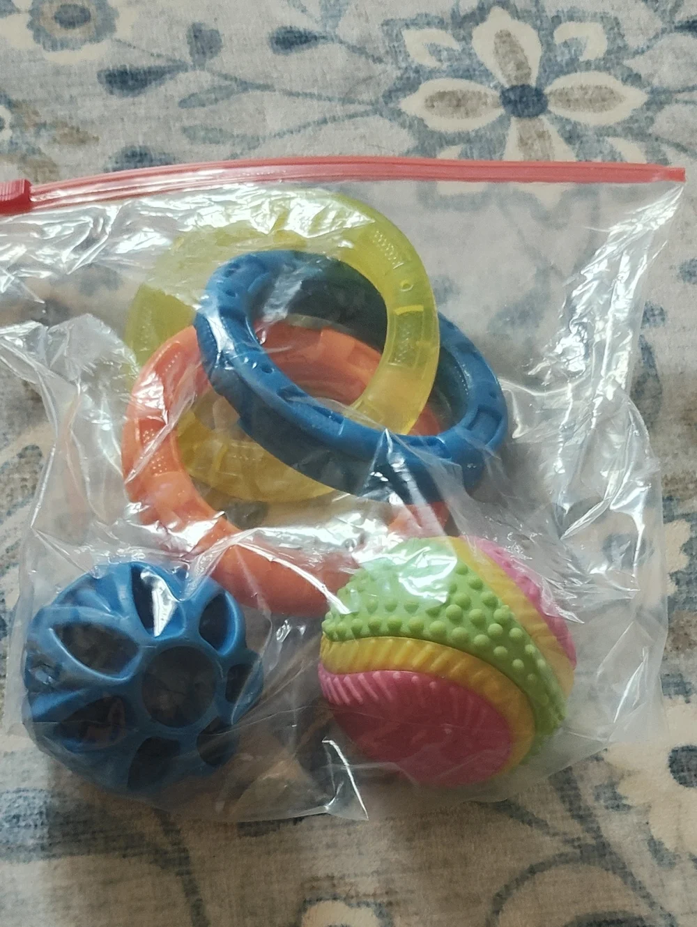 PETS: DOG TOY SET